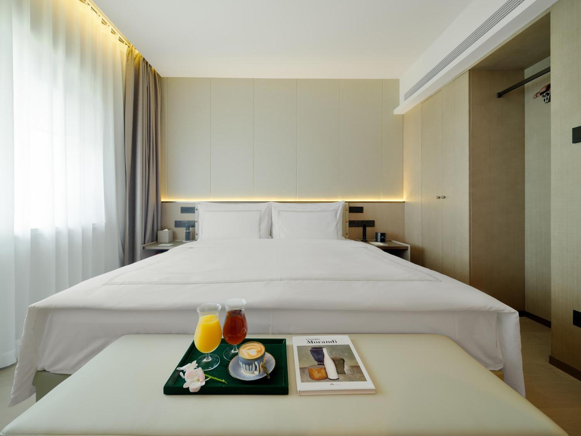 Donghu Collection Hotel Shanghai Exterior photo